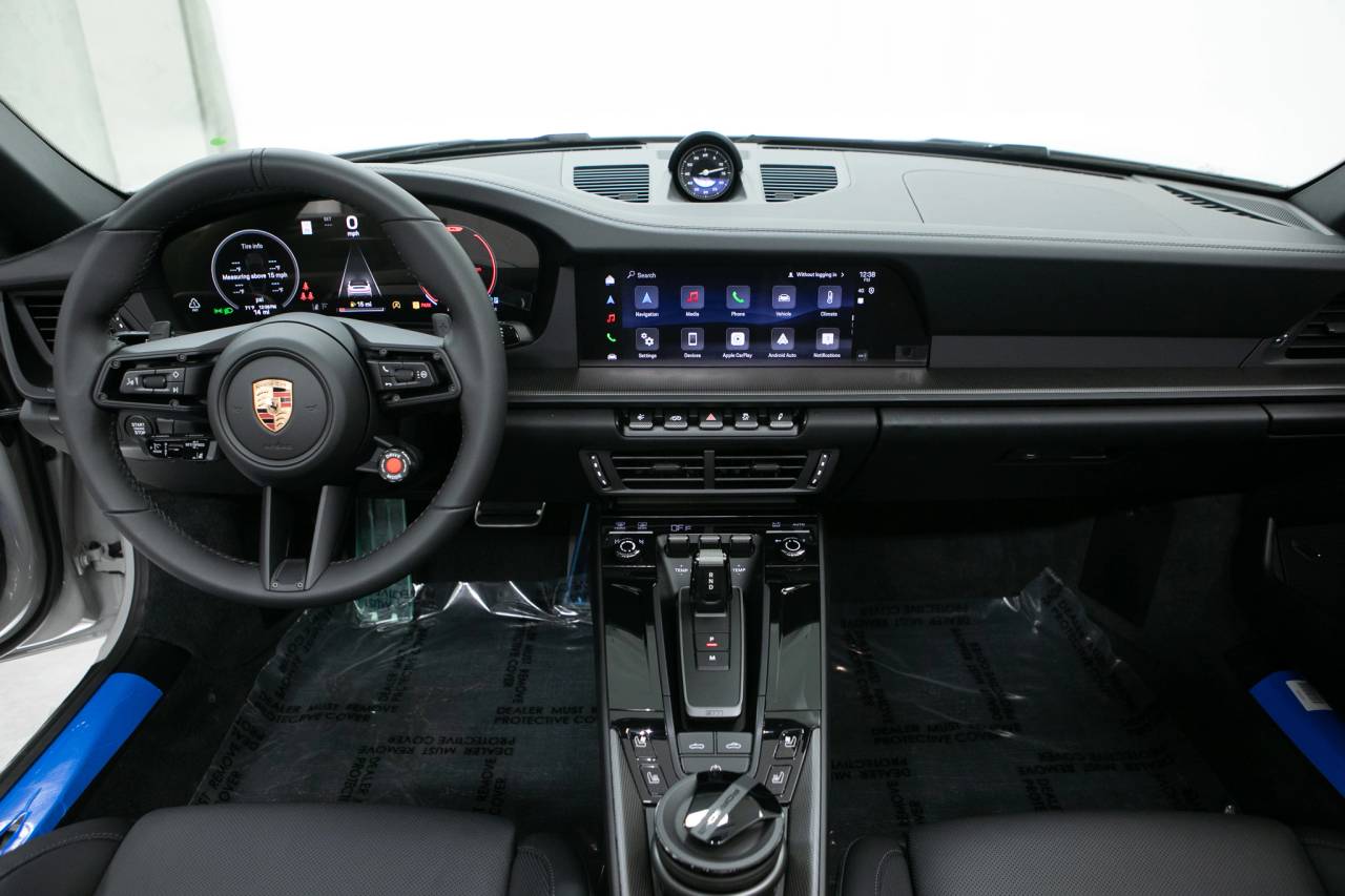 Thumbnail: 2026 Porsche 911 - 16