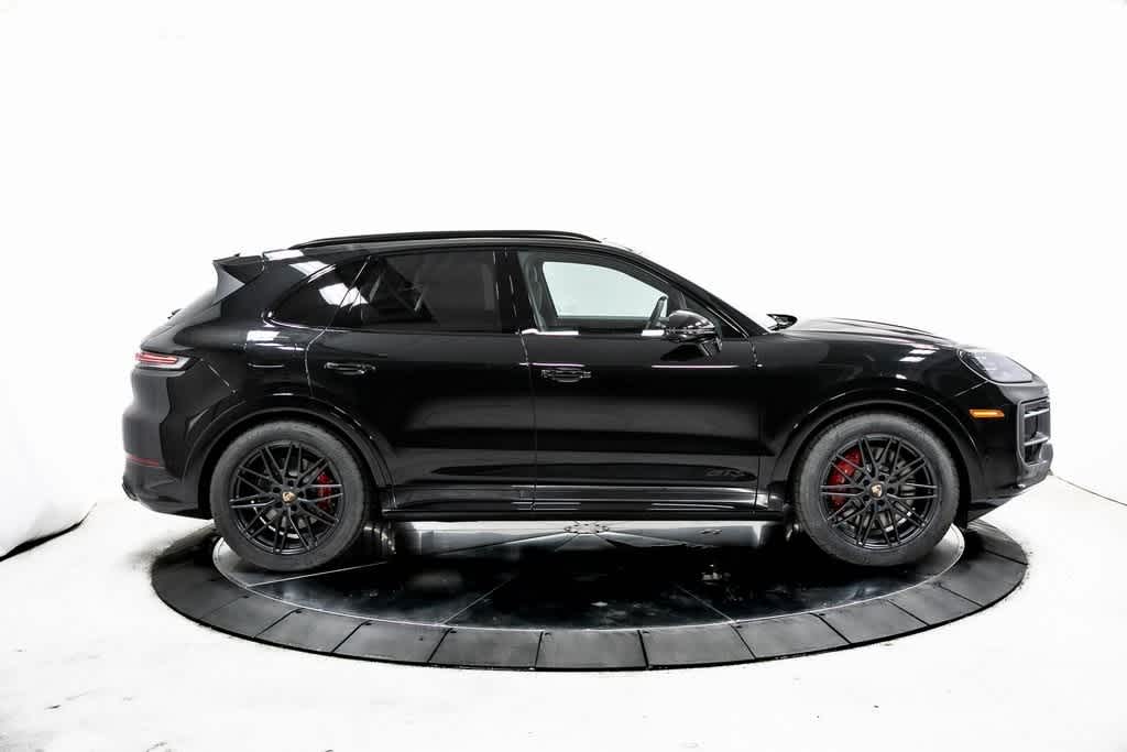 Thumbnail: 2025 Porsche Cayenne - 8