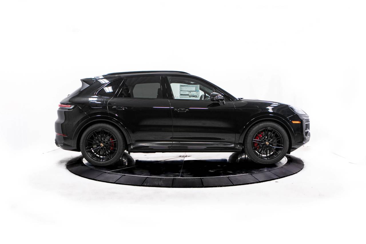 Thumbnail: 2026 Porsche Cayenne - 8