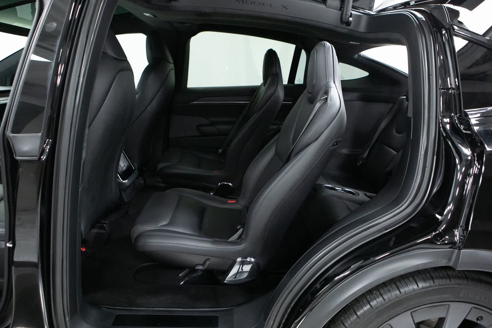 Thumbnail: 2022 Tesla Model X - 24