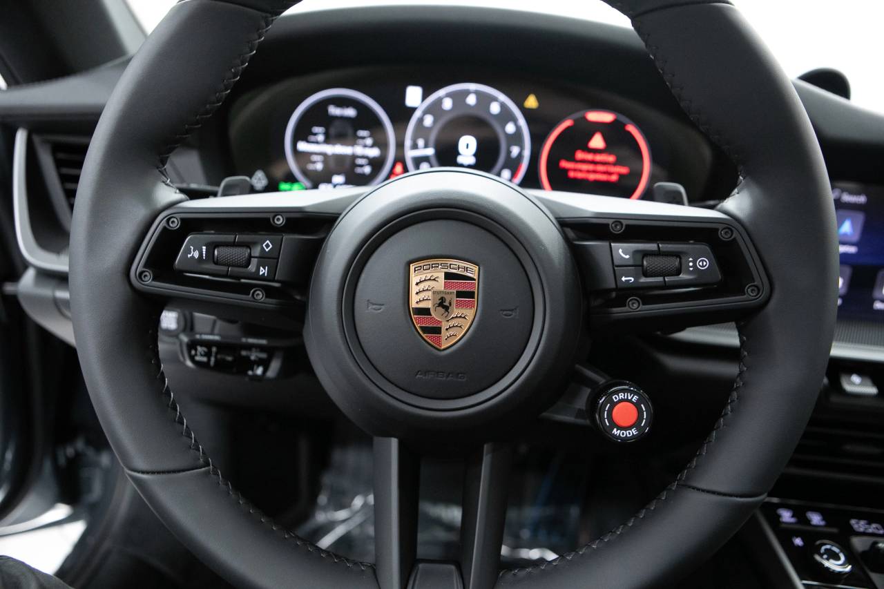 Thumbnail: 2026 Porsche 911 - 21