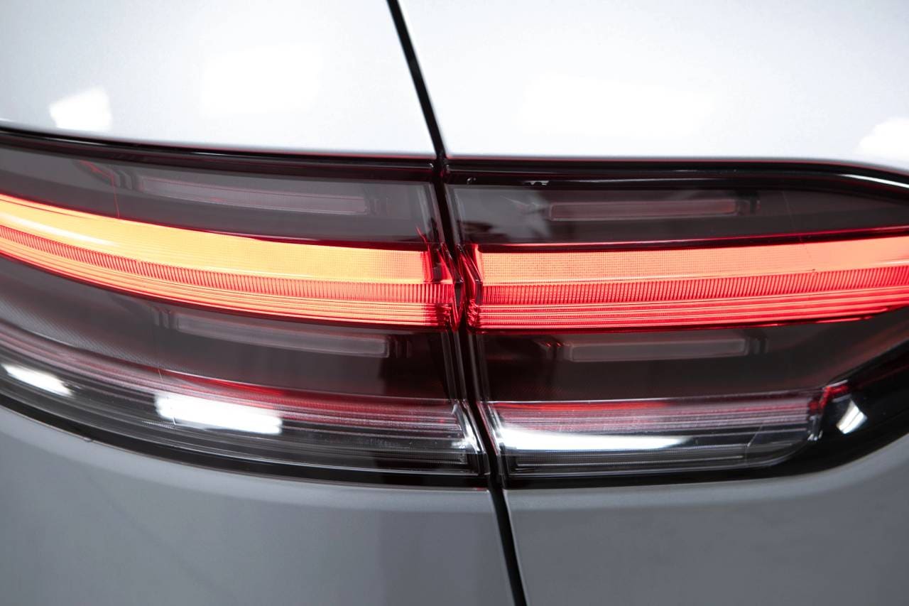 Thumbnail: 2026 Porsche Macan - 16