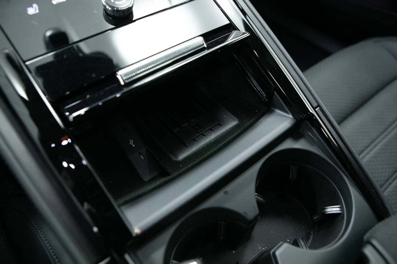 Thumbnail: 2026 Porsche Panamera - 31