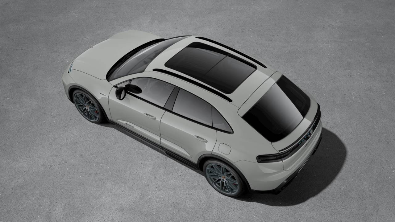 Thumbnail: 2026 Porsche Macan - 4