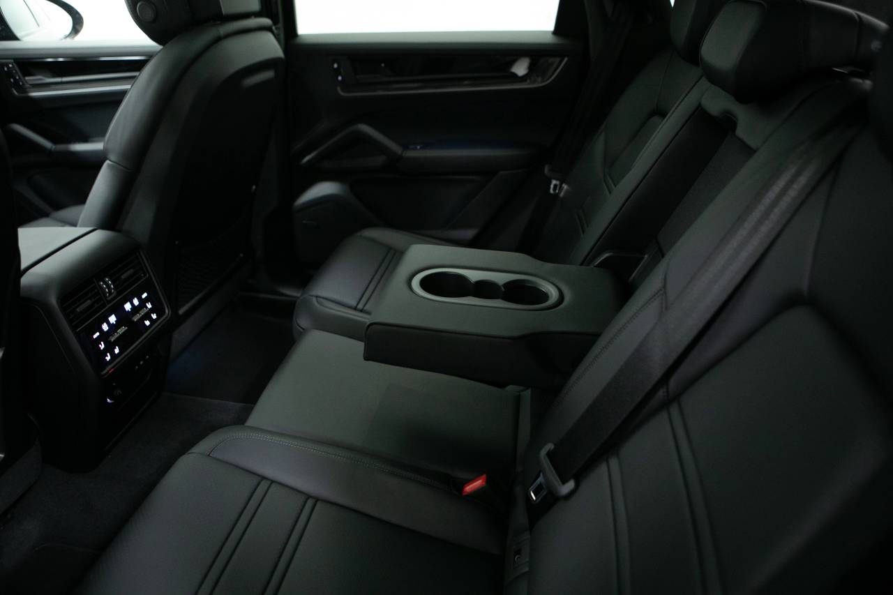 Thumbnail: 2025 Porsche  - 38