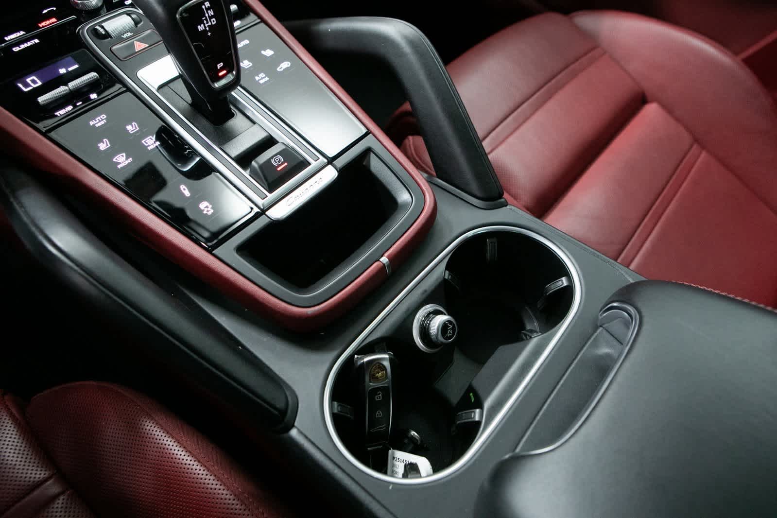 Thumbnail: 2022 Porsche Cayenne - 16