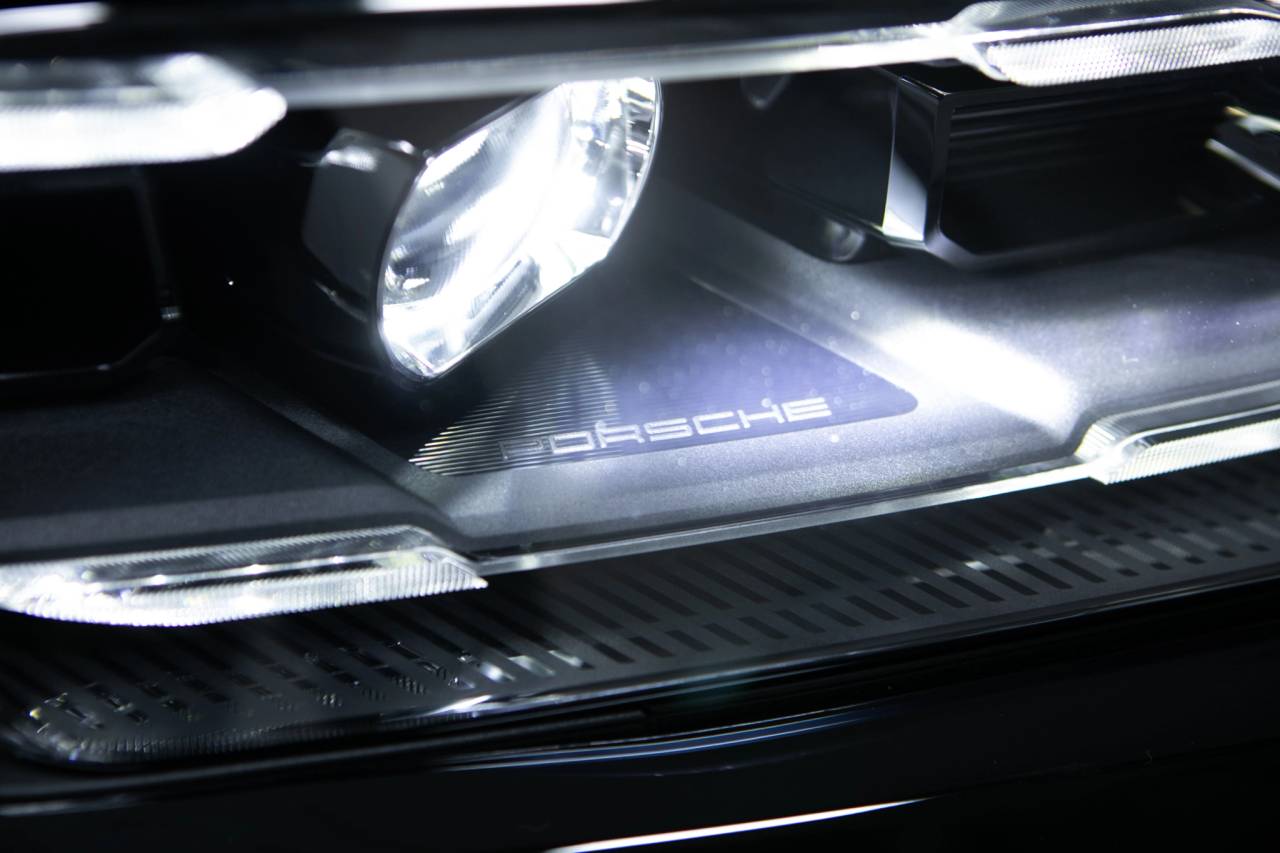 Thumbnail: 2026 Porsche Taycan - 13