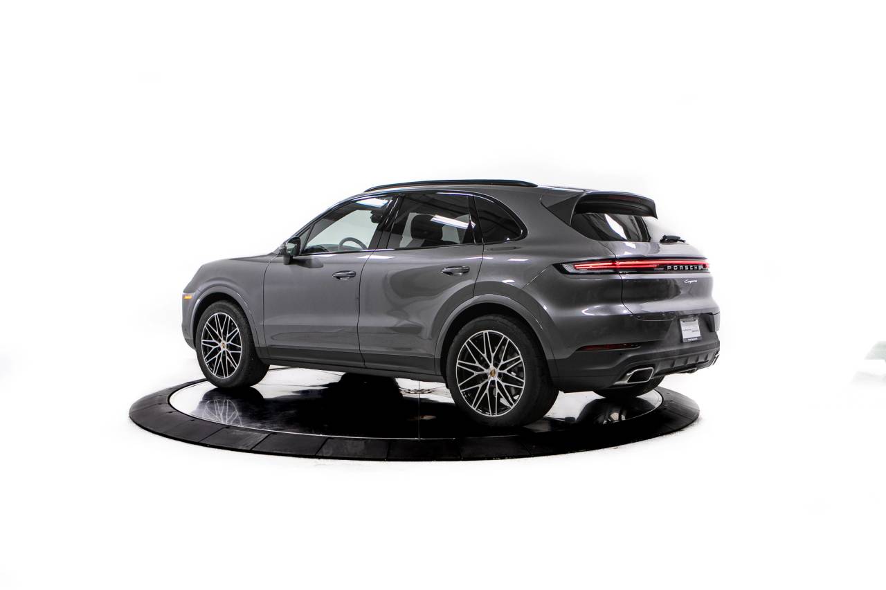 Thumbnail: 2026 Porsche Cayenne - 3