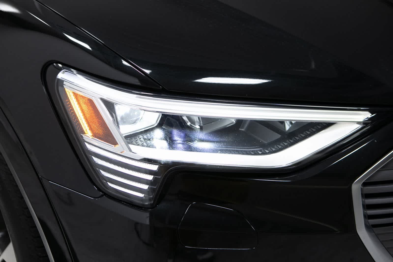 Thumbnail: 2022 Audi e-tron - 31