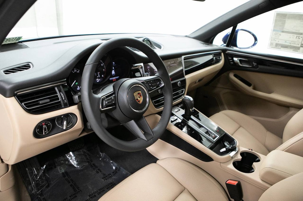 New 2025 Porsche Macan