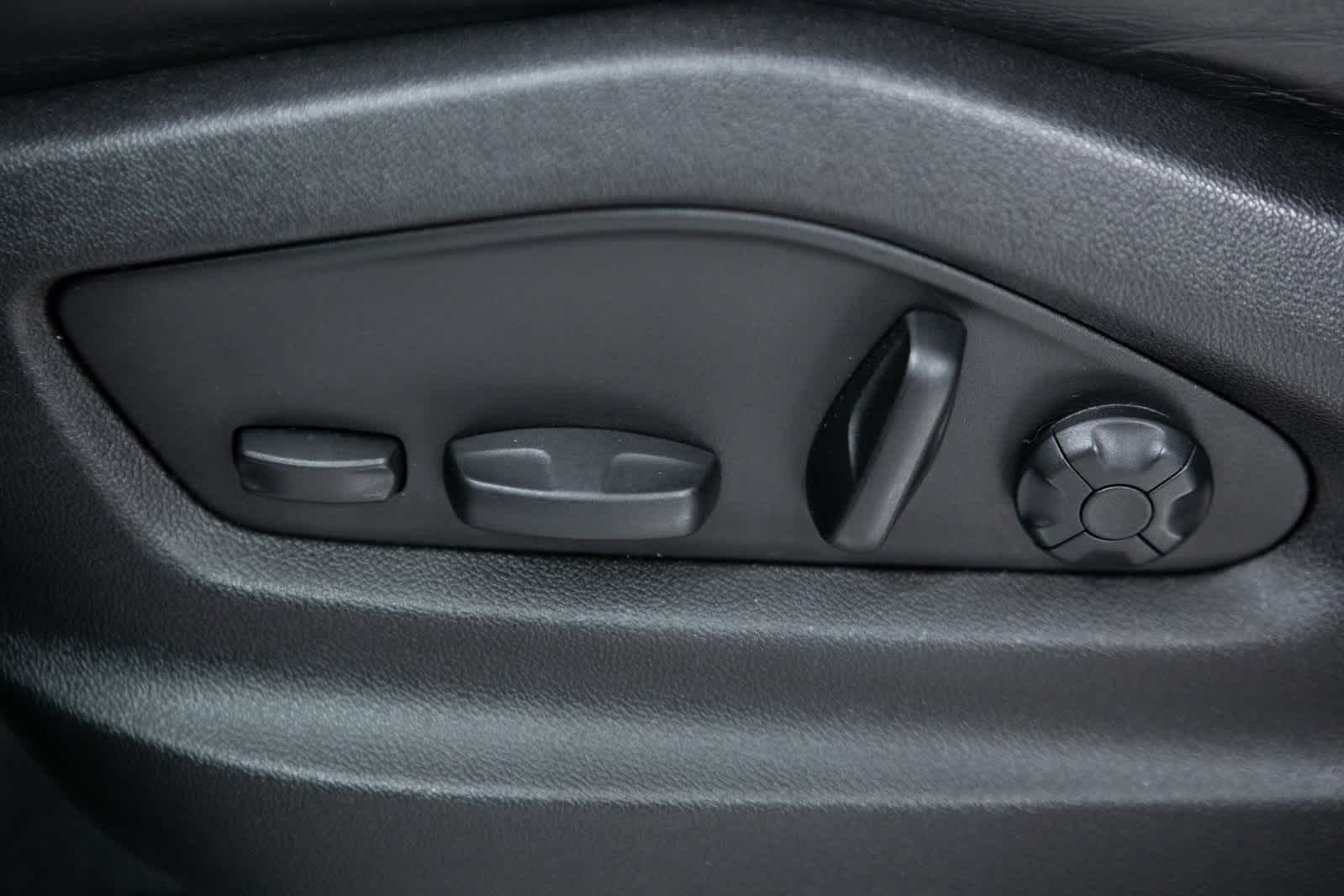 Thumbnail: 2023 Porsche Cayenne - 17