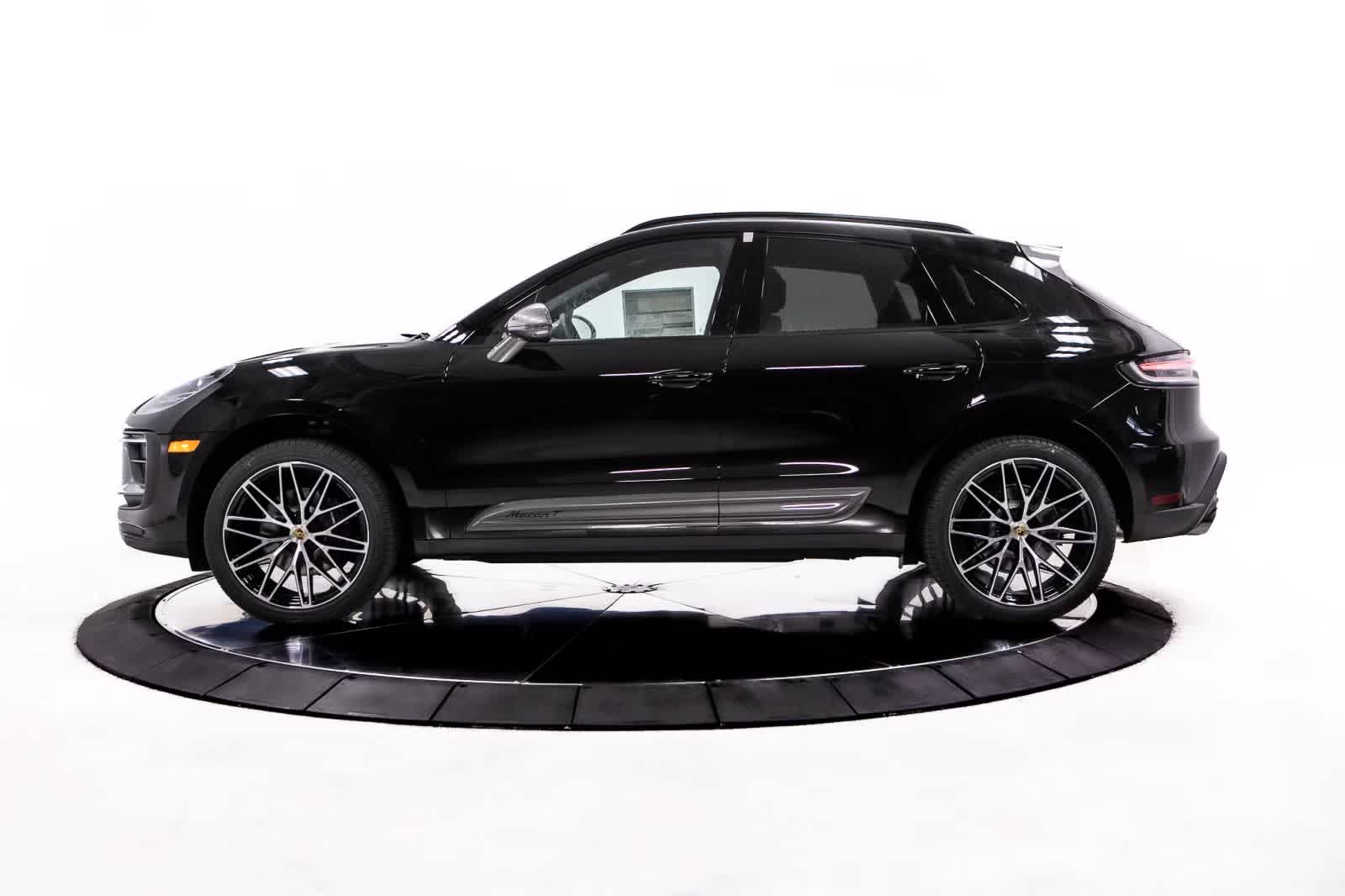 Thumbnail: 2026 Porsche Macan - 2
