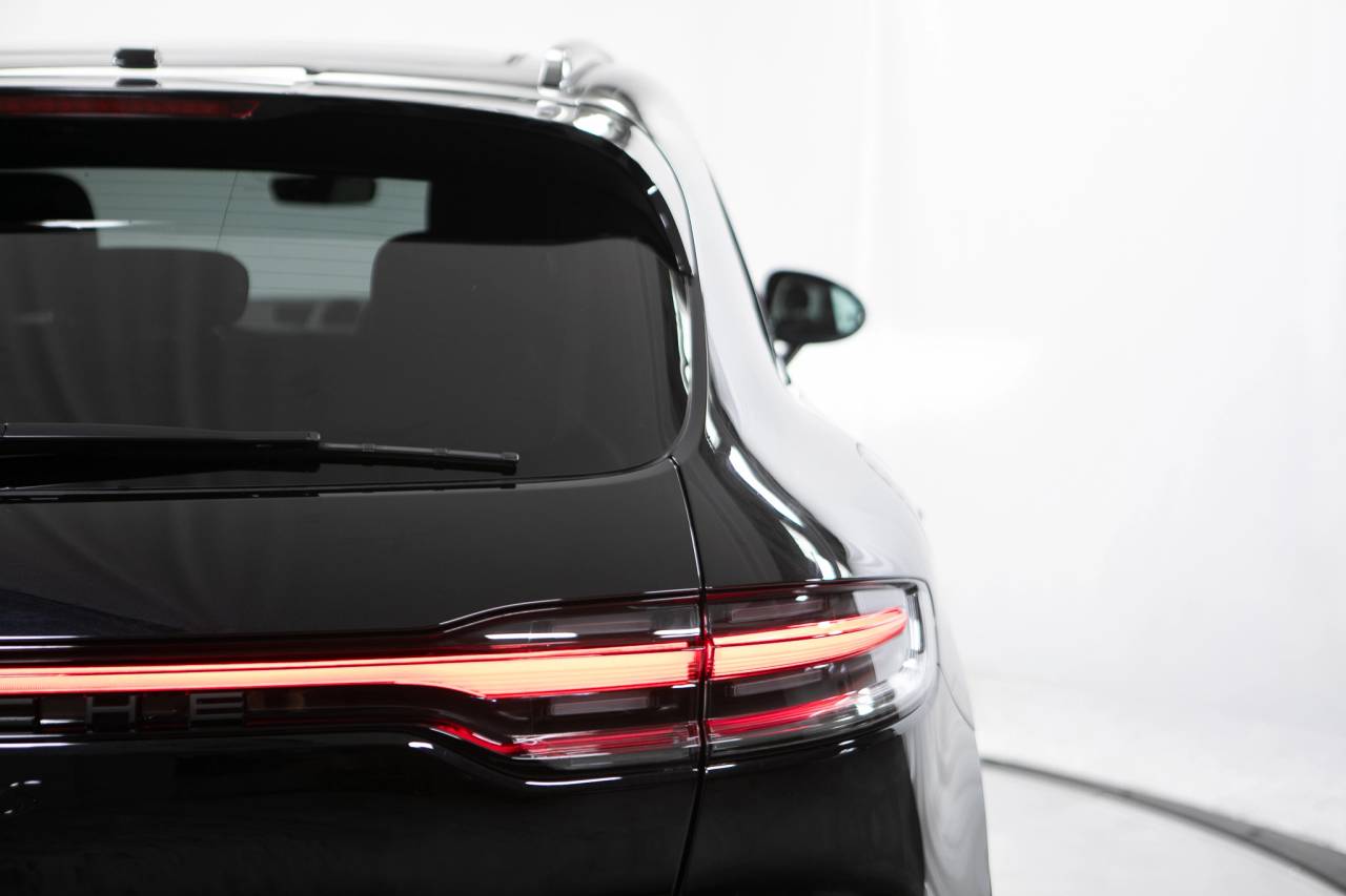 Thumbnail: 2026 Porsche Macan - 18