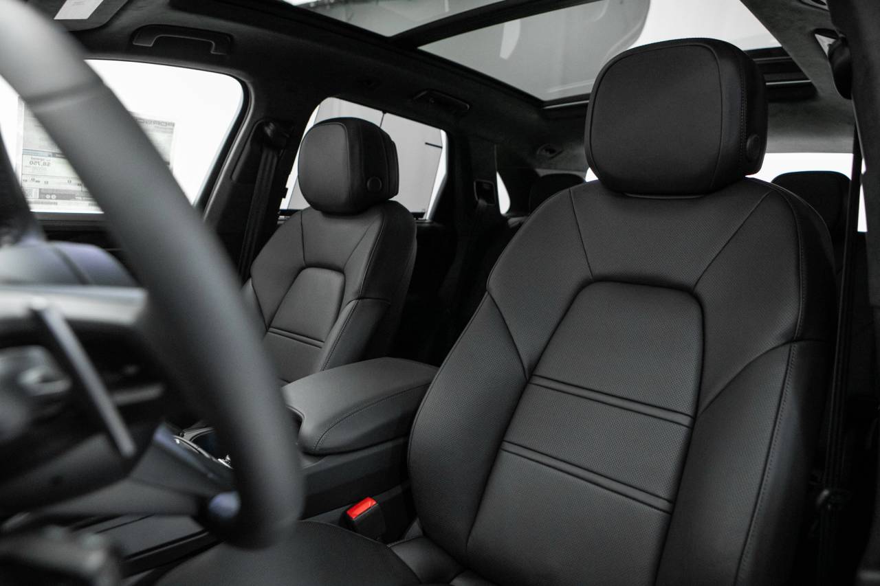 Thumbnail: 2026 Porsche Cayenne - 5