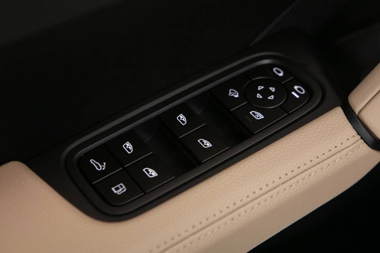 Thumbnail: 2026 Porsche  - 26