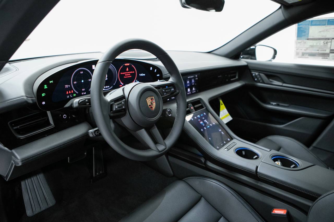 Thumbnail: 2026 Porsche Taycan - 4