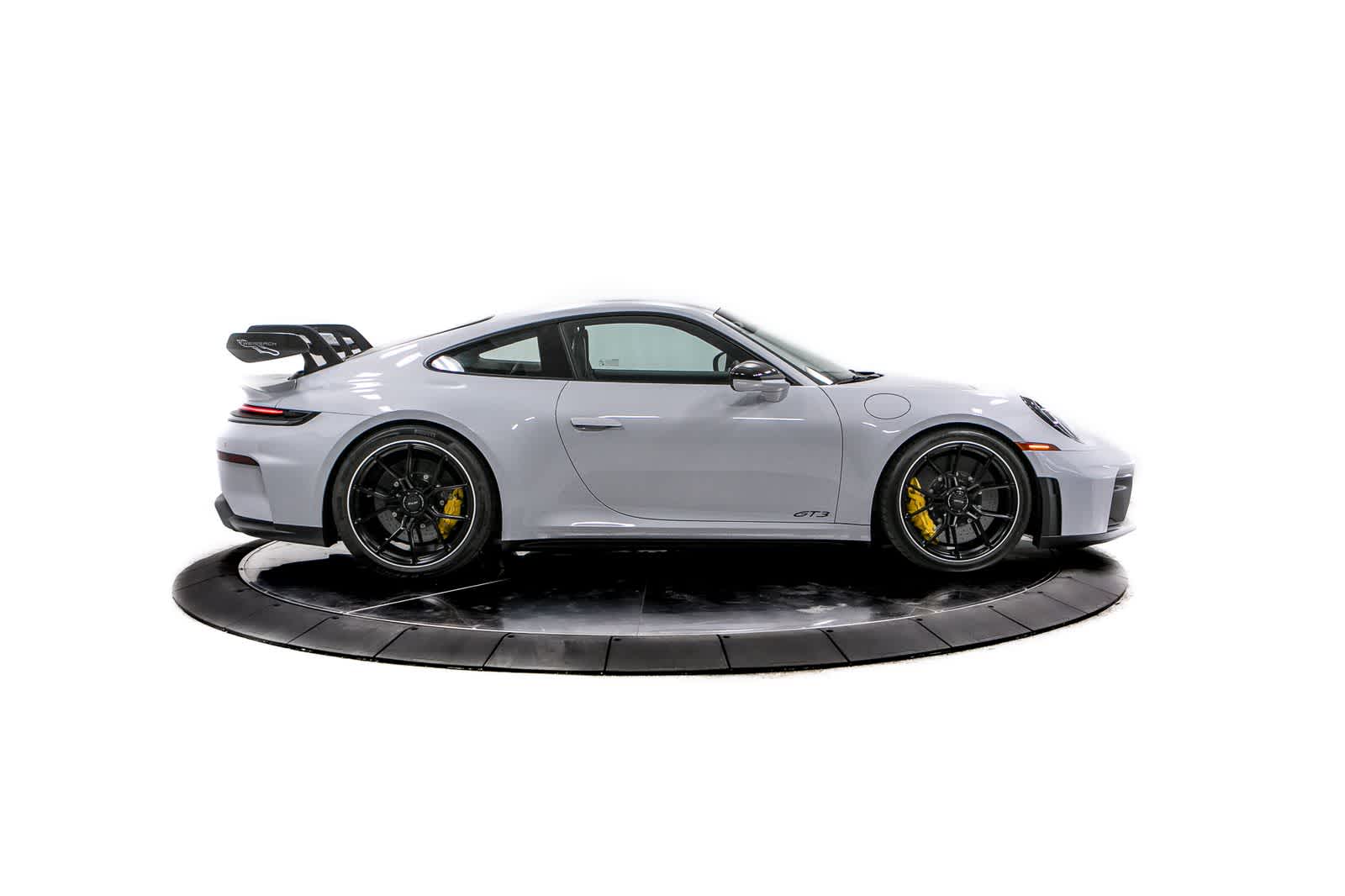 Thumbnail: 2026 Porsche 911 - 8