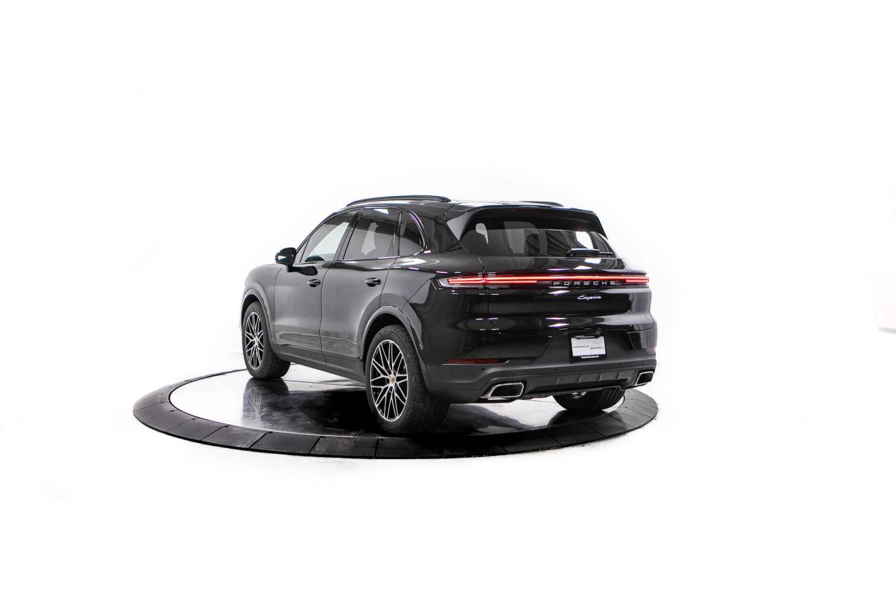 Thumbnail: 2026 Porsche Cayenne - 3