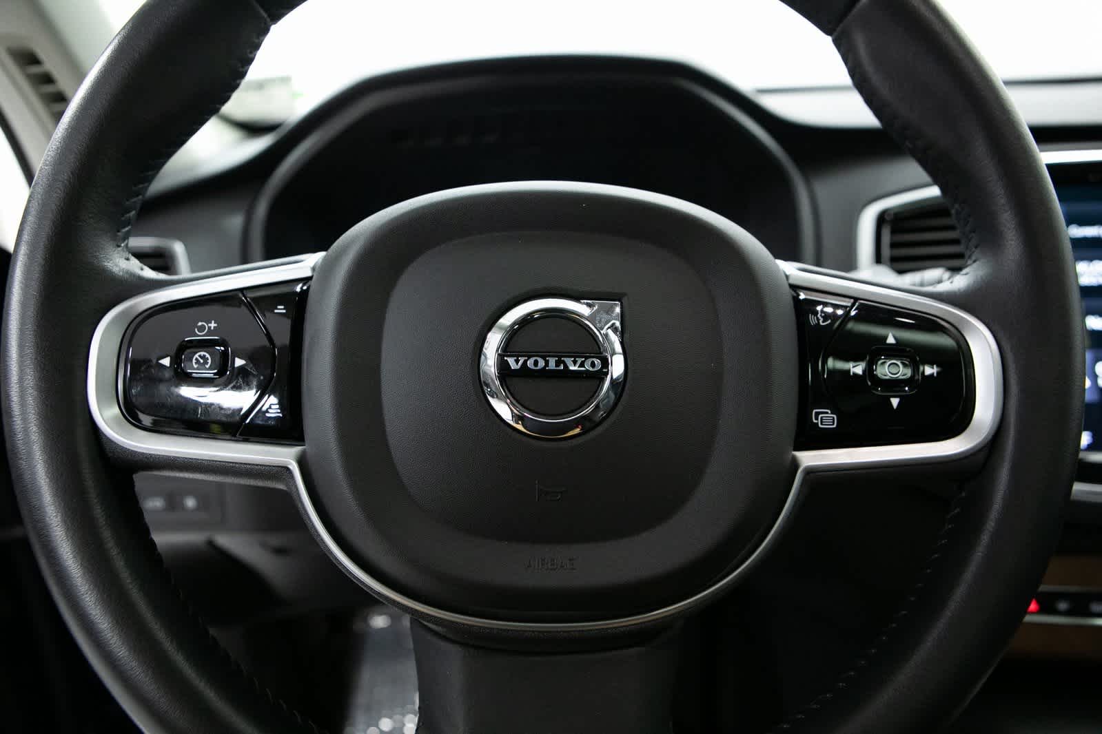 Thumbnail: 2022 Volvo XC90 - 14