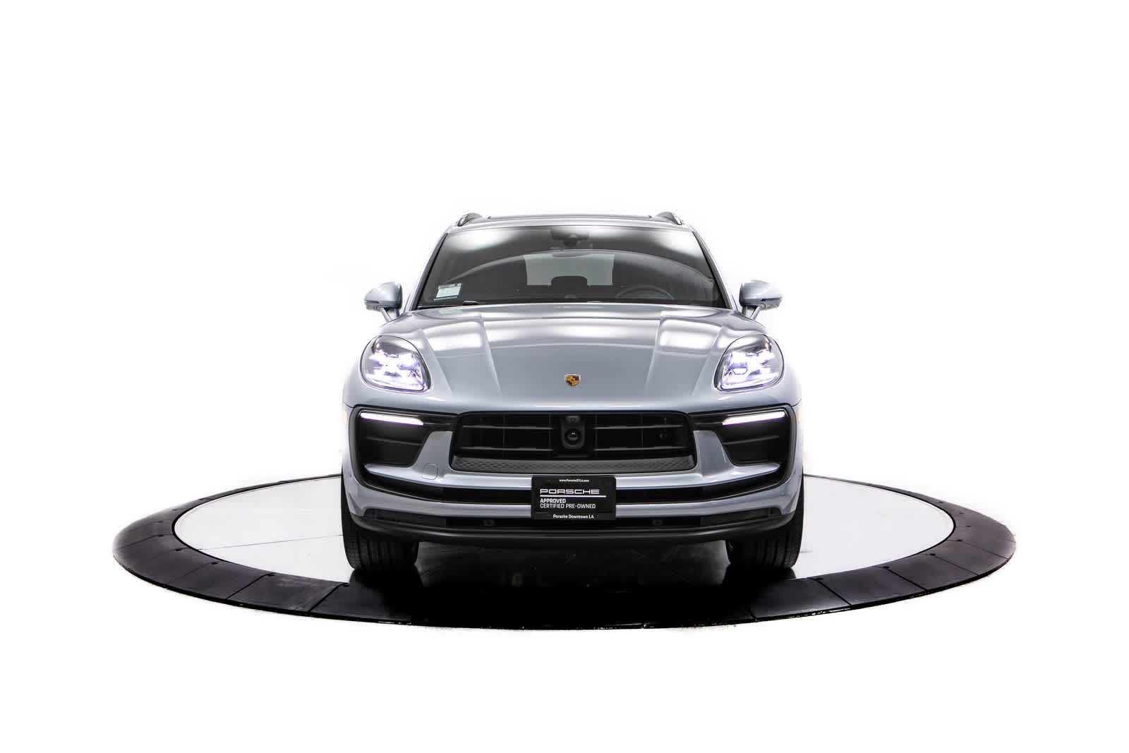 Thumbnail: 2026 Porsche Macan - 9