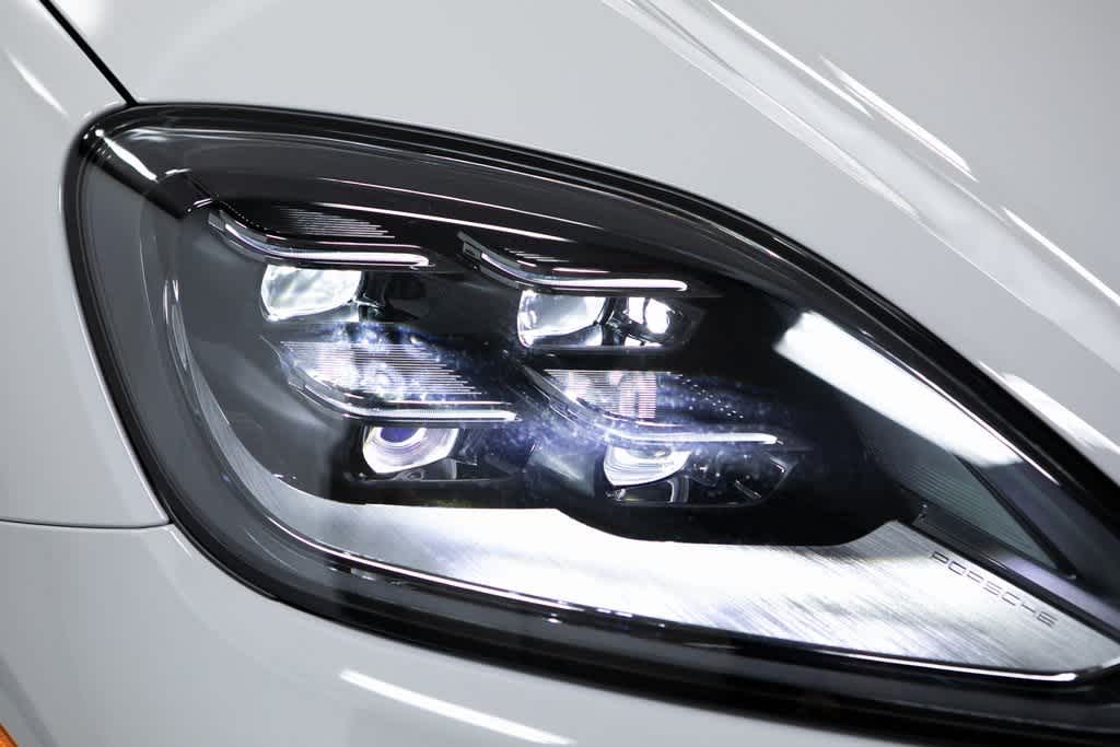 Thumbnail: 2025 Porsche  - 18