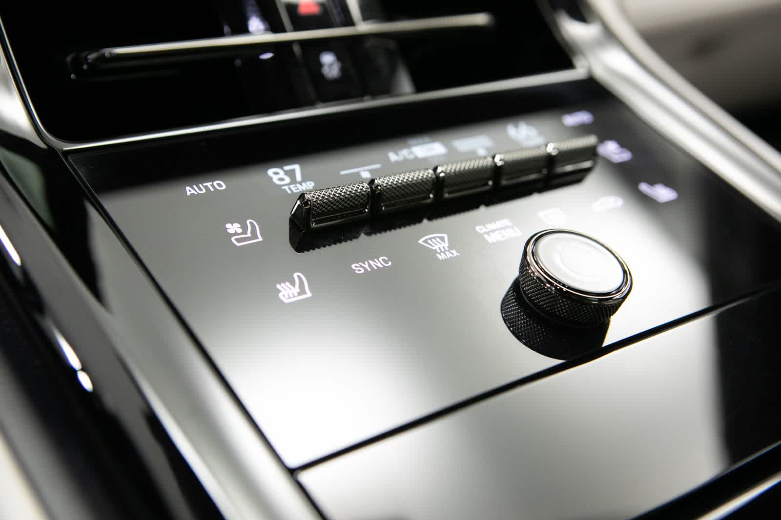 Thumbnail: 2025 Porsche Panamera - 29