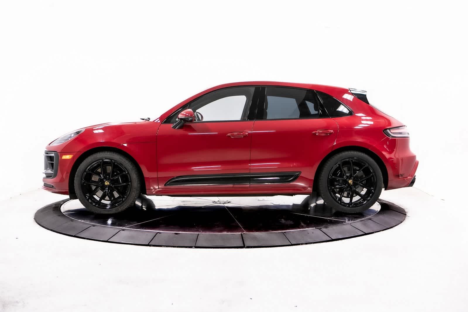 2022 Porsche Macan GTS photo 2