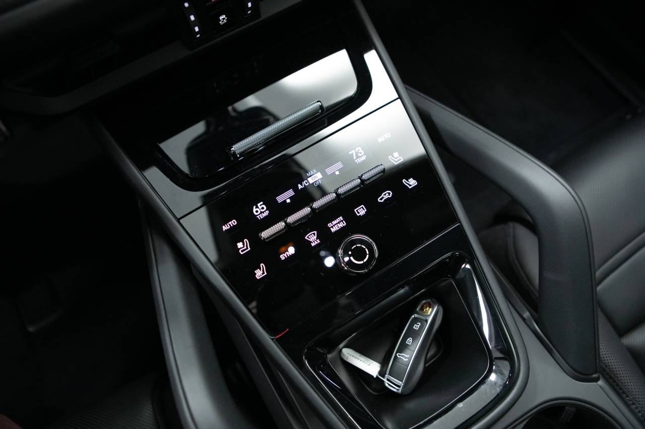 Thumbnail: 2026 Porsche  - 28