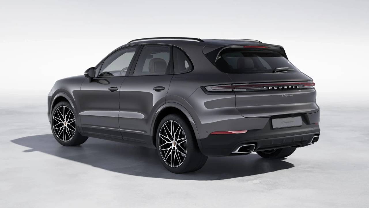 2026 Porsche Cayenne photo 3