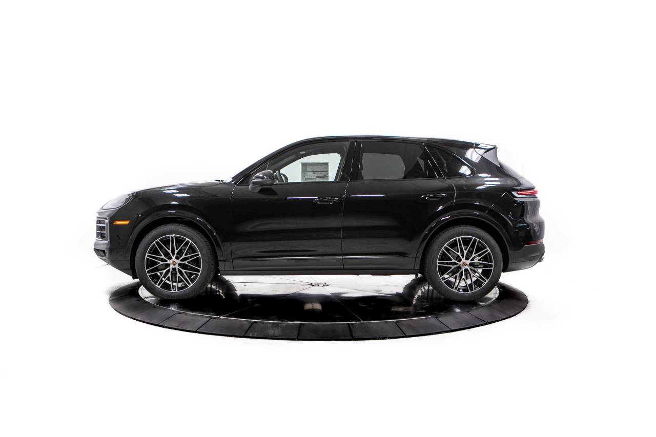 Thumbnail: 2026 Porsche Cayenne - 2