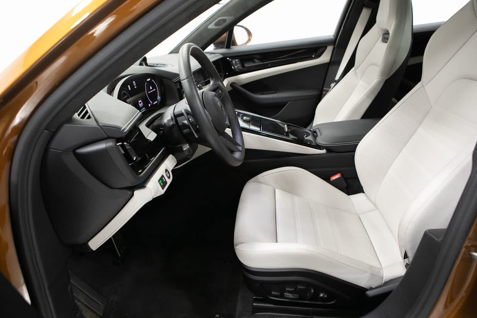 Thumbnail: 2025 Porsche Panamera - 23