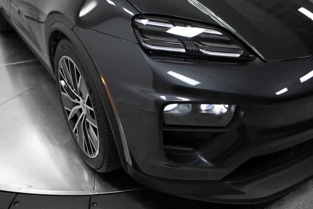 Thumbnail: 2025 Porsche Macan - 12