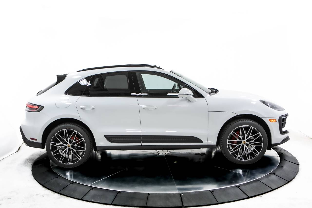 Thumbnail: 2025 Porsche Macan - 6