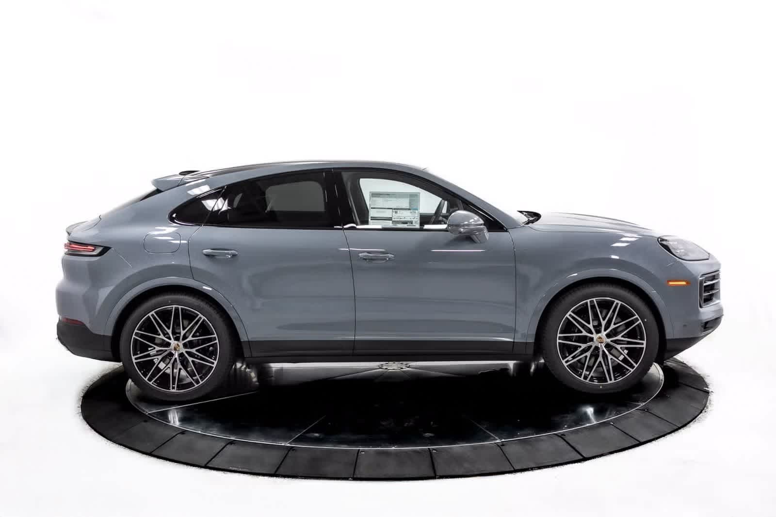 Thumbnail: 2025 Porsche Cayenne - 8