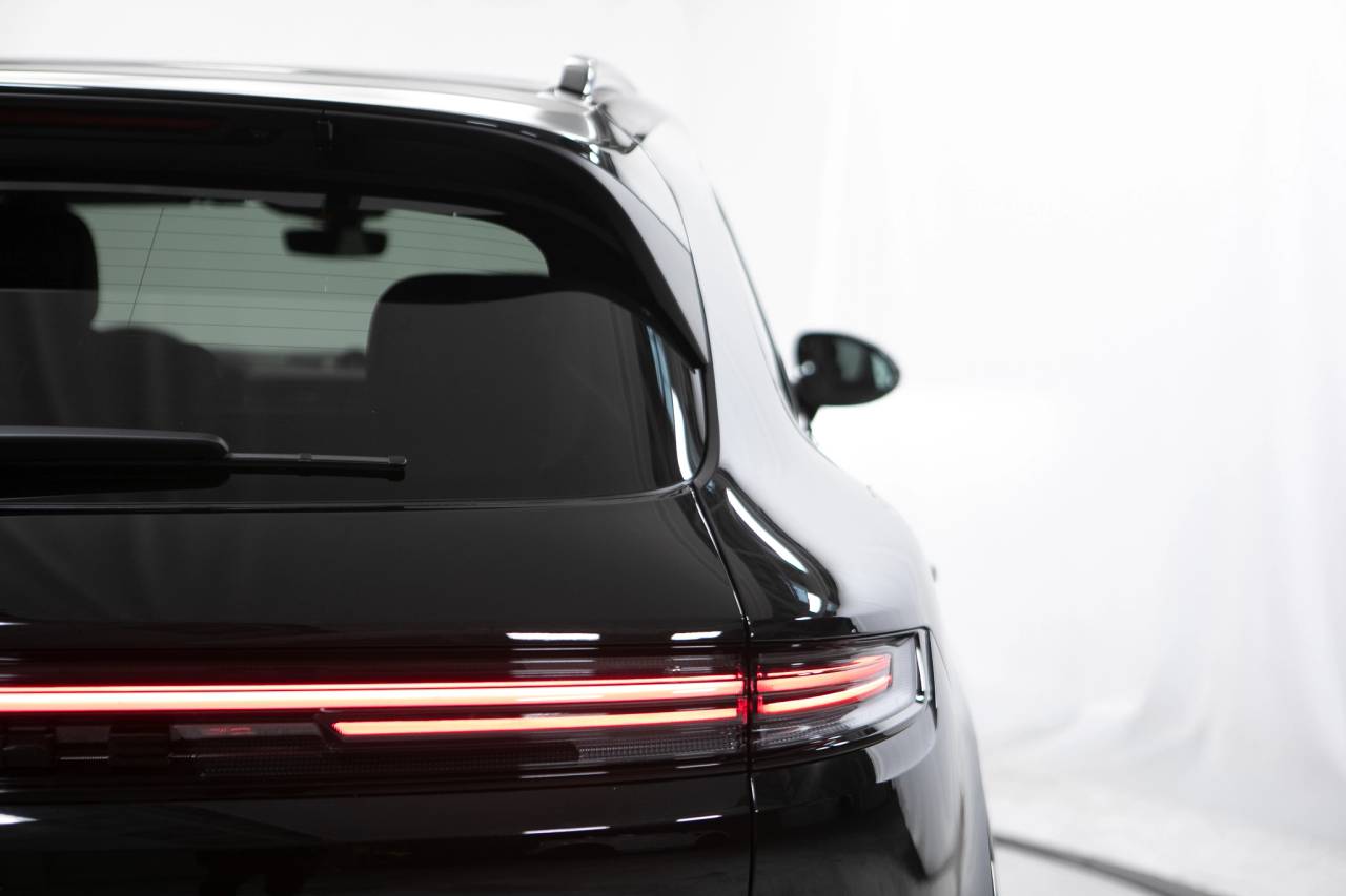 Thumbnail: 2026 Porsche Cayenne - 18