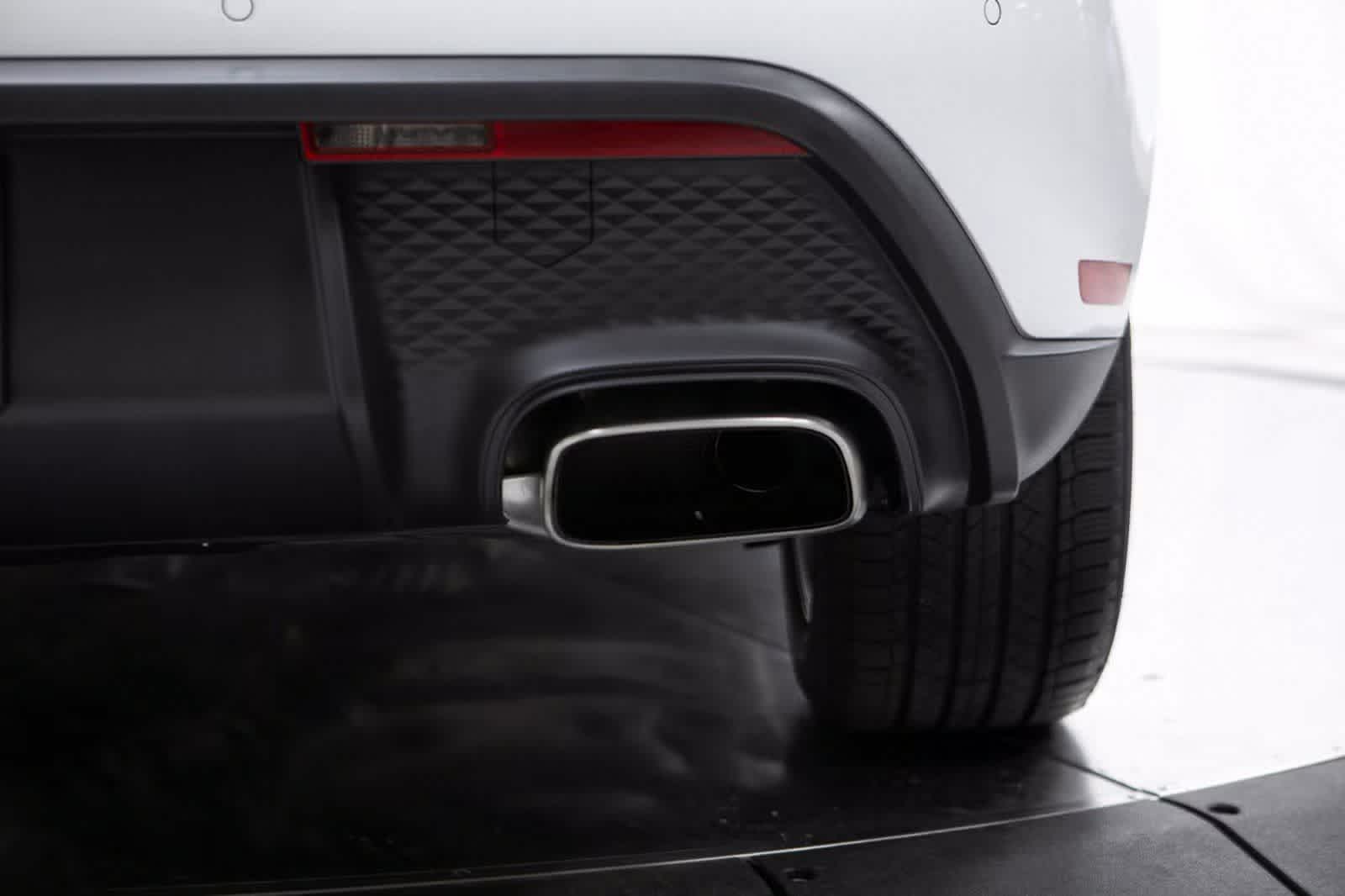 Thumbnail: 2026 Porsche Macan - 38