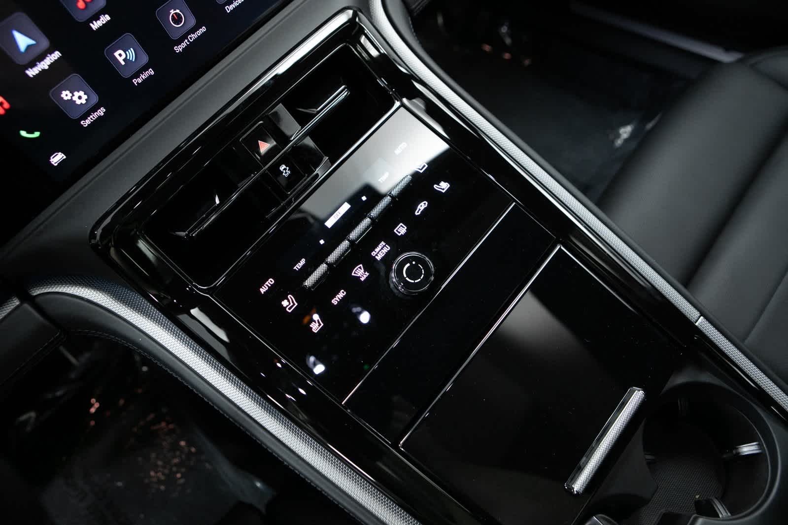 Thumbnail: 2025 Porsche Panamera - 21