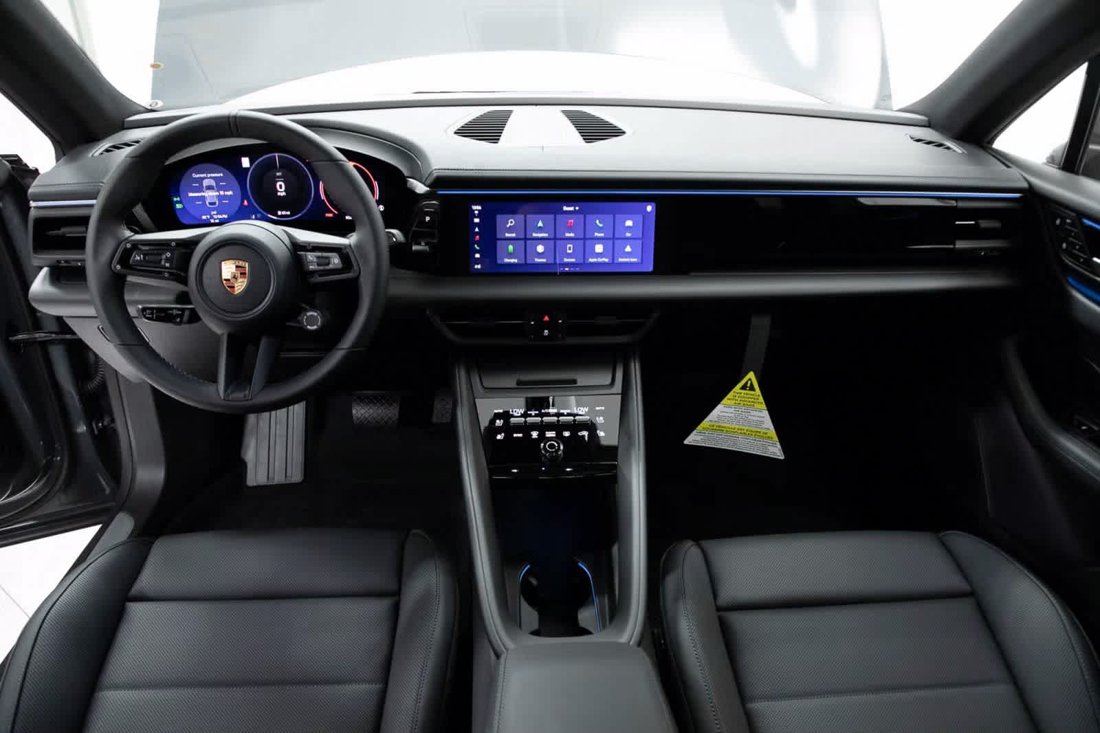 Thumbnail: 2025 Porsche Macan - 13