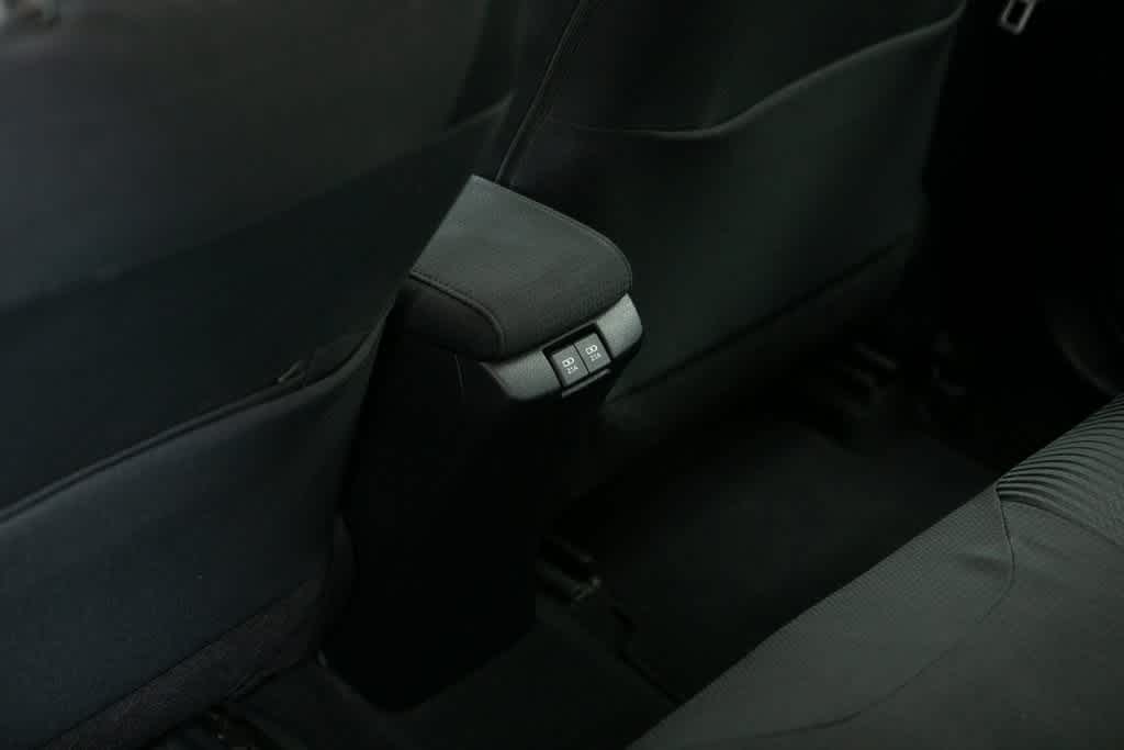 Thumbnail: 2021 Toyota Prius Prime - 26