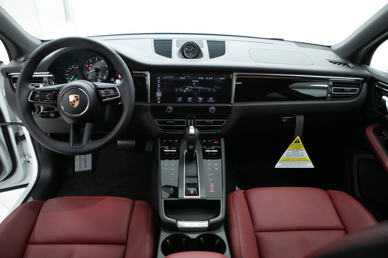 Thumbnail: 2025 Porsche Macan - 9