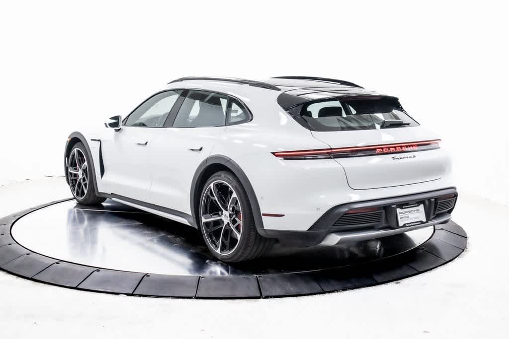 2025 Porsche Taycan 4S photo 3