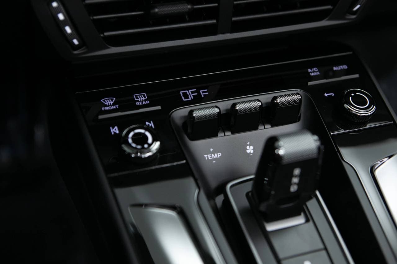 Thumbnail: 2026 Porsche 911 - 28