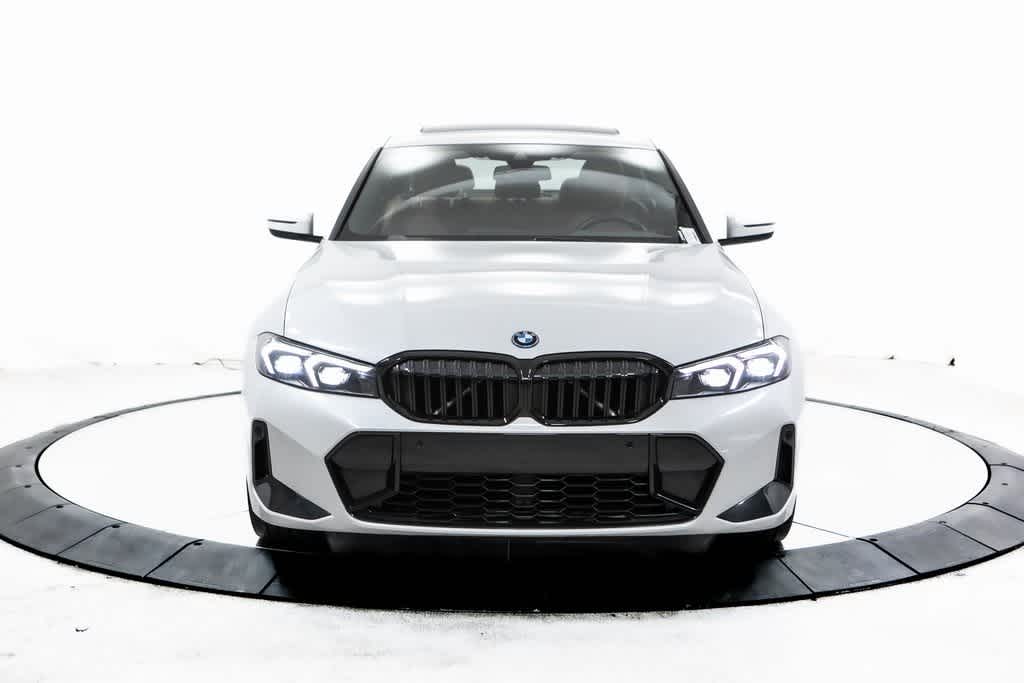 Thumbnail: 2023 BMW 3 Series - 10