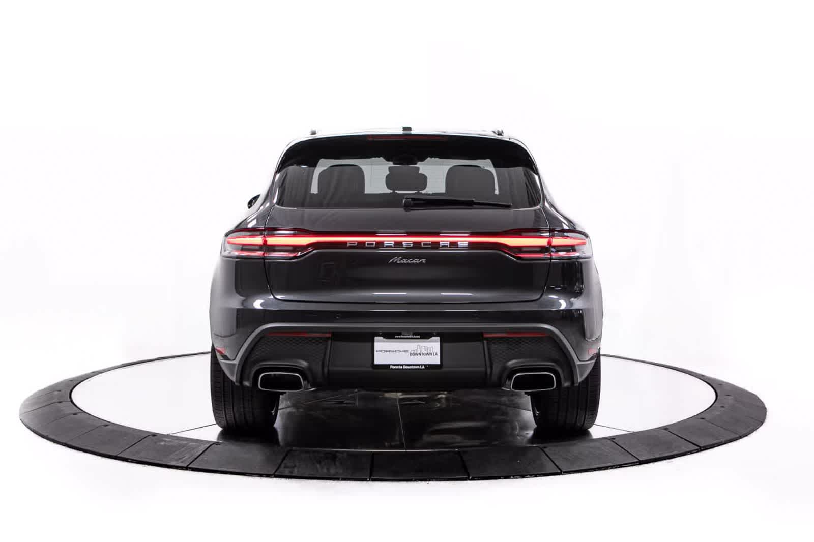 Thumbnail: 2026 Porsche Macan - 6