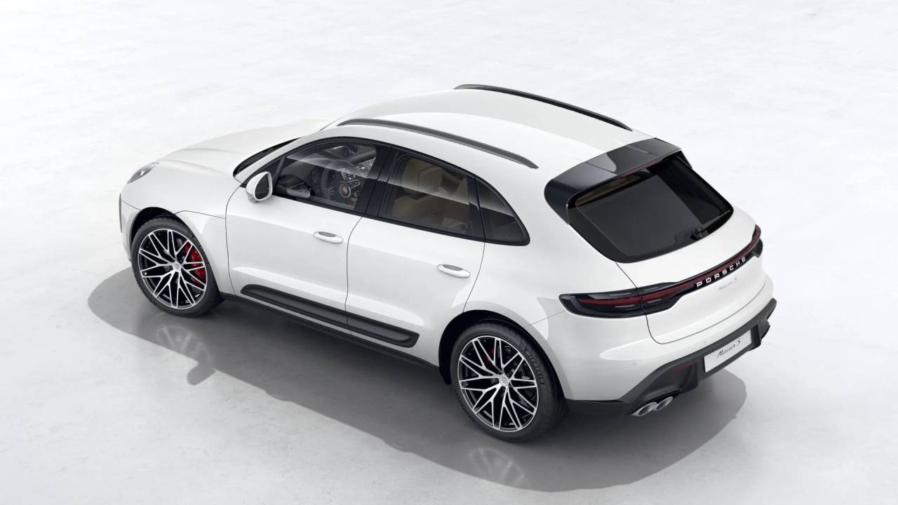 Thumbnail: 2026 Porsche Macan - 4