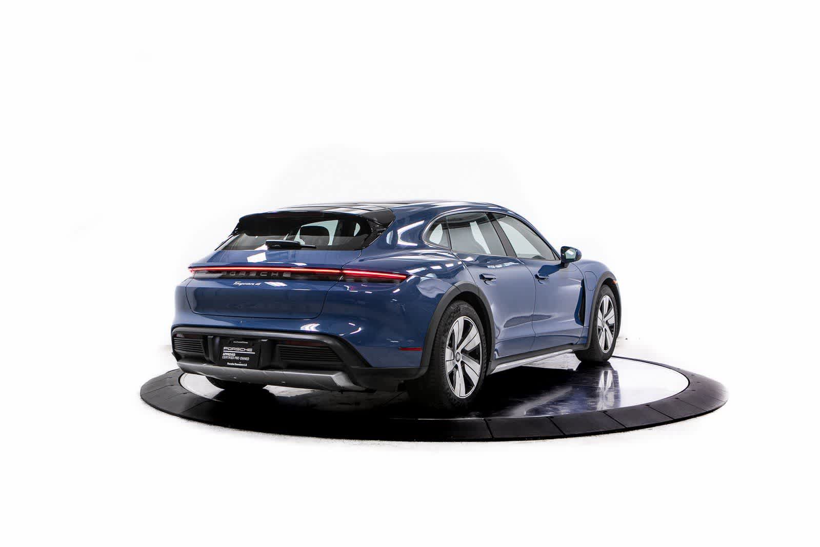 Thumbnail: 2023 Porsche Taycan - 7