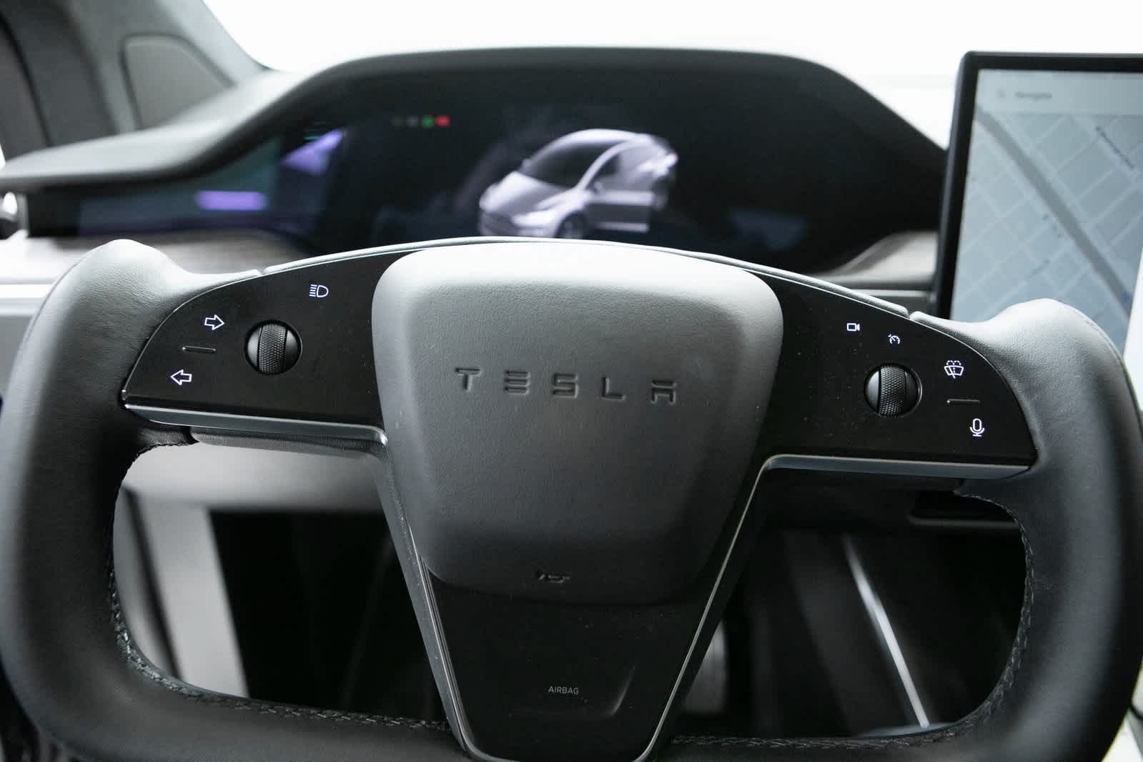 Thumbnail: 2022 Tesla Model X - 14