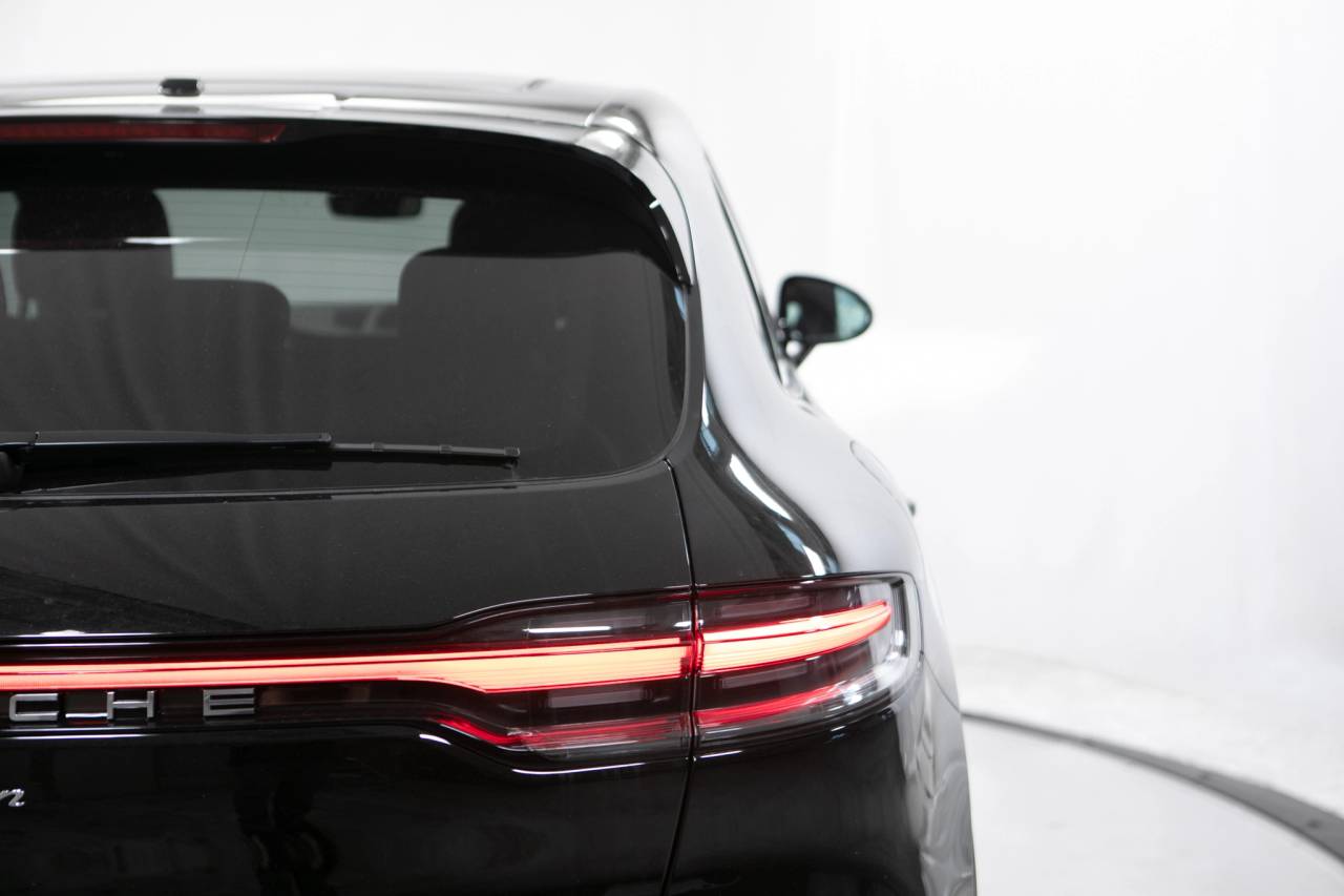 Thumbnail: 2026 Porsche Macan - 18