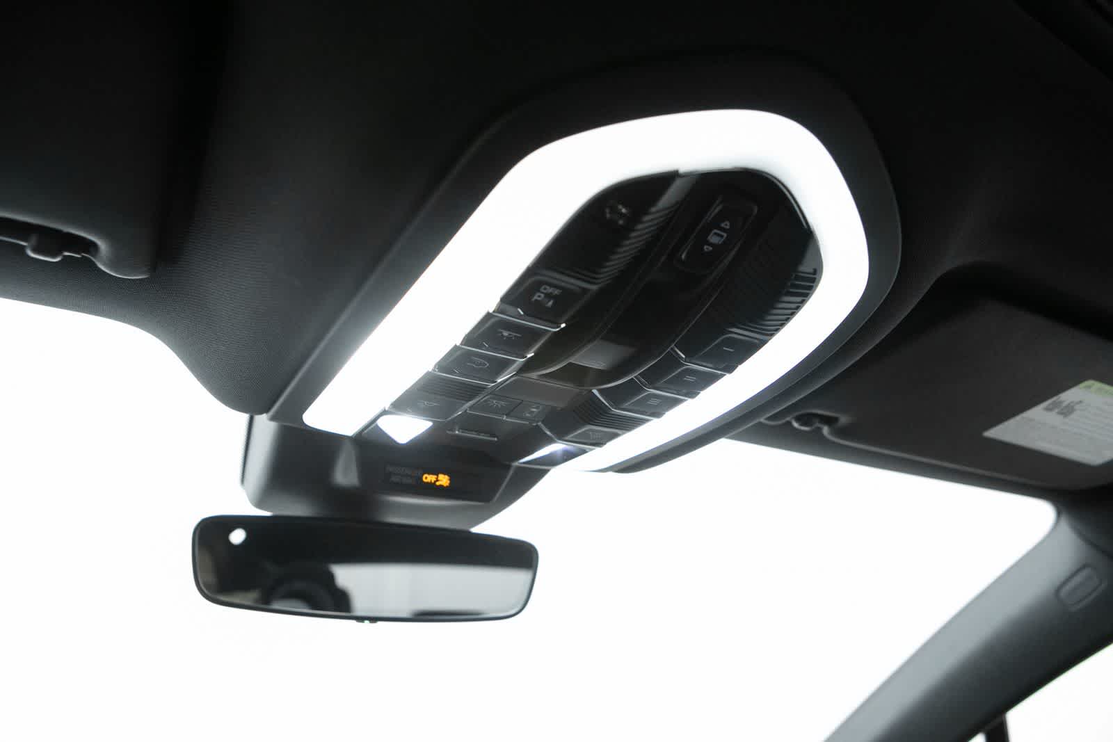 Thumbnail: 2026 Porsche Macan - 33