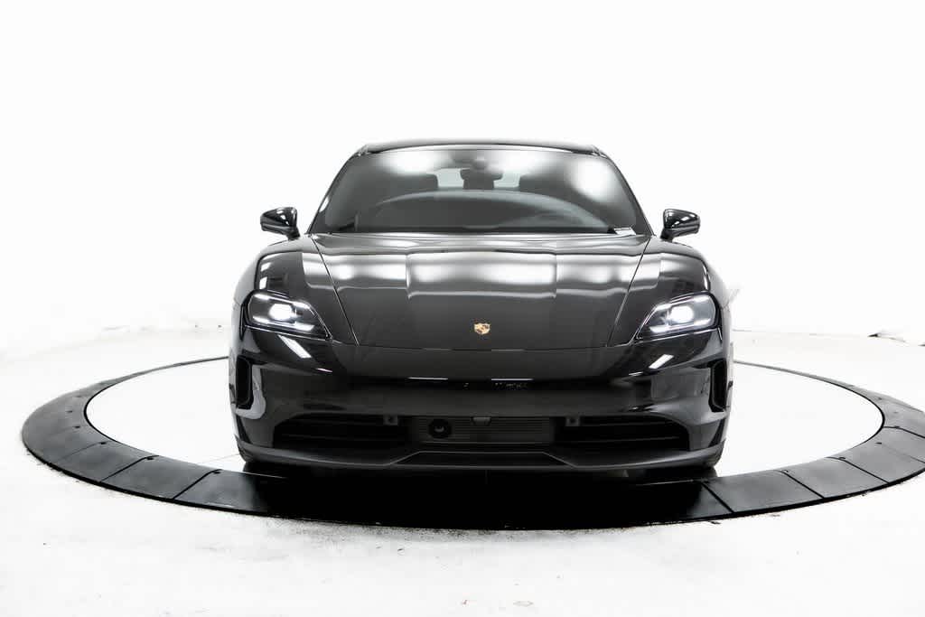 Thumbnail: 2025 Porsche Taycan - 10